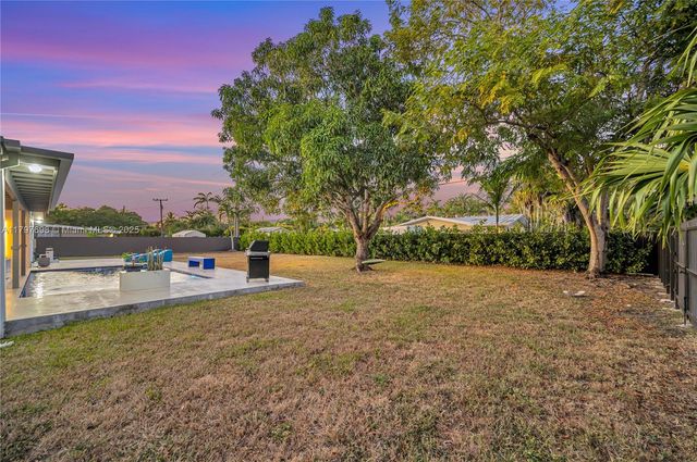 8501 SW 142nd St, Palmetto Bay, FL 33158