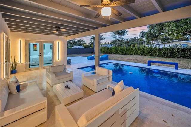 8501 SW 142nd St, Palmetto Bay, FL 33158