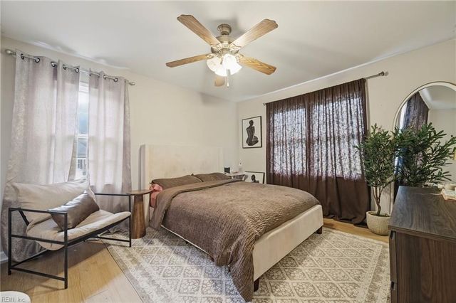 13 Darlene LN, Newport News, VA 23608