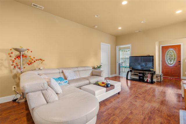 1543 15th Avenue S, Seattle, WA 98144