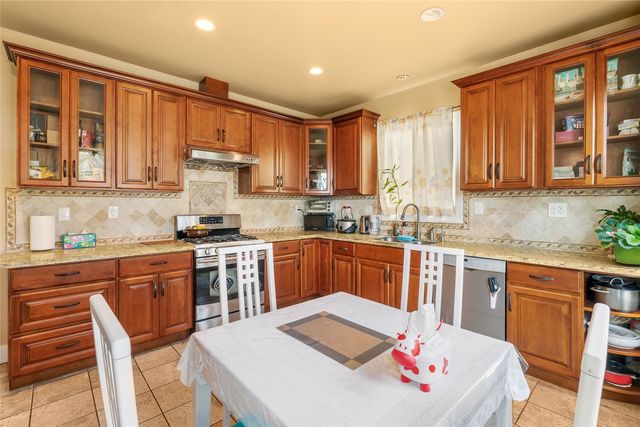 1543 15th Avenue S, Seattle, WA 98144