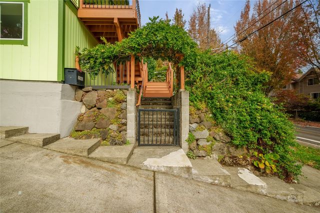 1543 15th Avenue S, Seattle, WA 98144