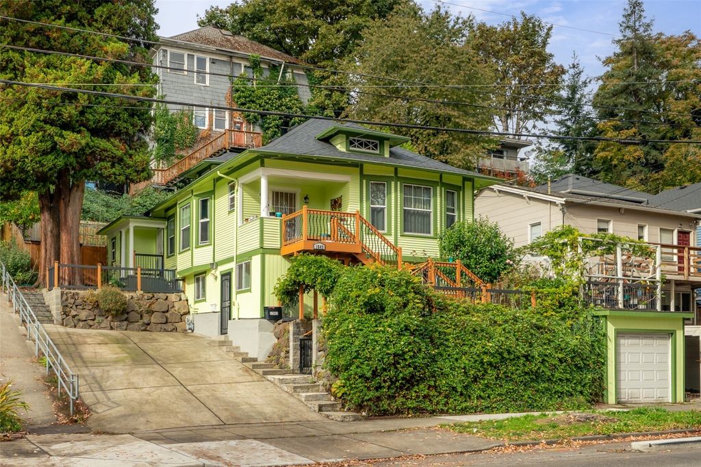 1543 15th Avenue S, Seattle, WA 98144