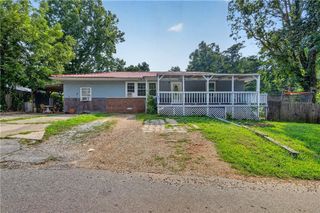 2321 Pine Circle Drive, Gainesville, GA 30504