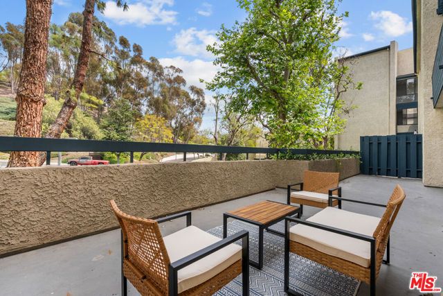 4041 Via Marisol 105, Los Angeles, CA 90042