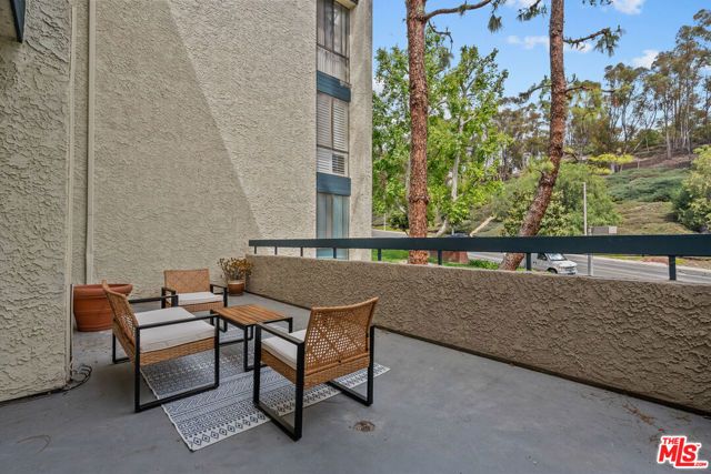 4041 Via Marisol 105, Los Angeles, CA 90042