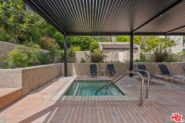 4041 Via Marisol 105, Los Angeles, CA 90042