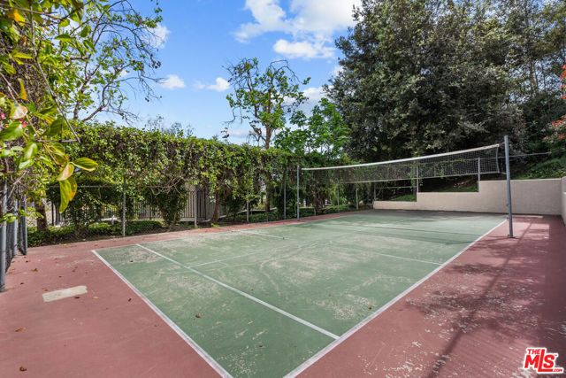 4041 Via Marisol 105, Los Angeles, CA 90042