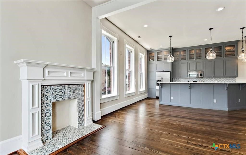 202 N Lbj Drive 204, San Marcos, TX 78666