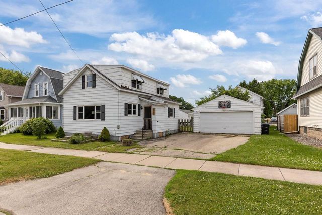 831 WINNEBAGO AVENUE, Oshkosh, WI 54901