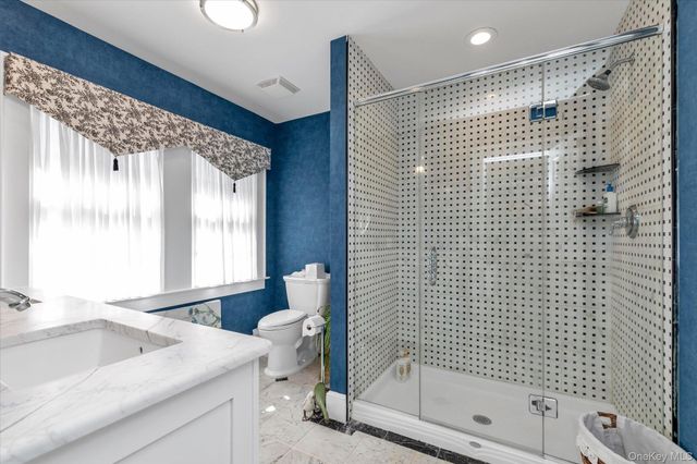 238 Burtis Avenue, Rockville Centre, NY 11570