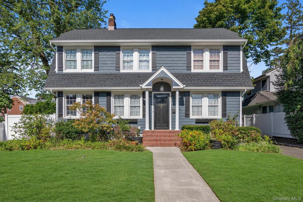 238 Burtis Avenue, Rockville Centre, NY 11570 — exterior