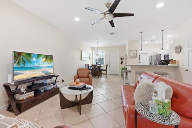824 SE 4th Court, Deerfield Beach, FL 33441