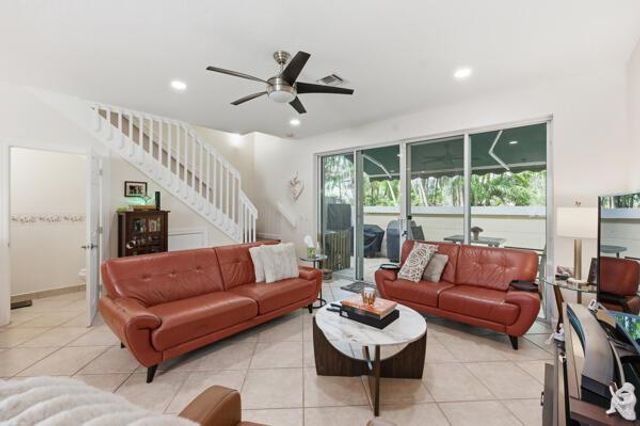 824 SE 4th Court, Deerfield Beach, FL 33441