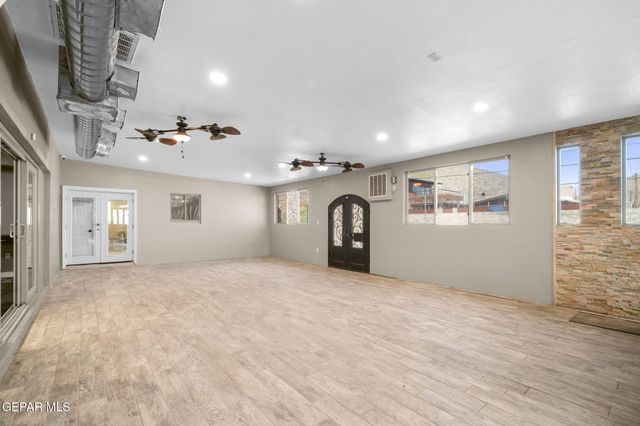 2515 MEMPHIS Avenue, El Paso, TX 79930