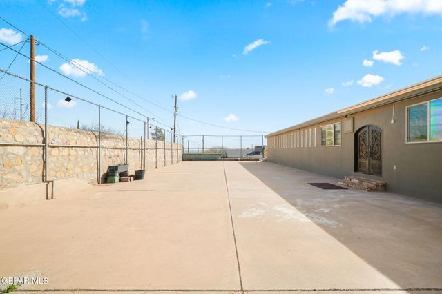 2515 MEMPHIS Avenue, El Paso, TX 79930