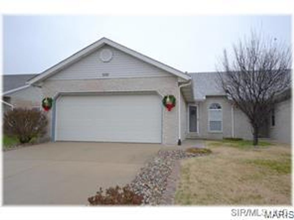 330 Radcliff Road, Belleville, IL 62221