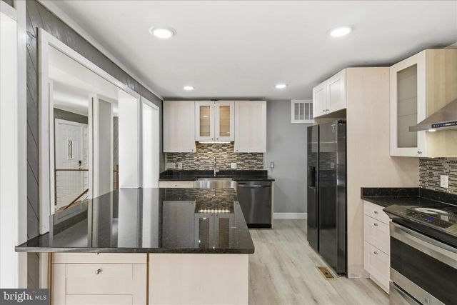 5515 WESTCLIFF CT, Burke, VA 22015