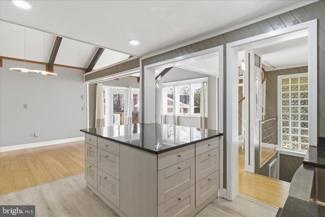 5515 WESTCLIFF CT, Burke, VA 22015