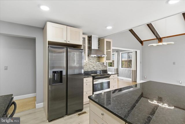 5515 WESTCLIFF CT, Burke, VA 22015