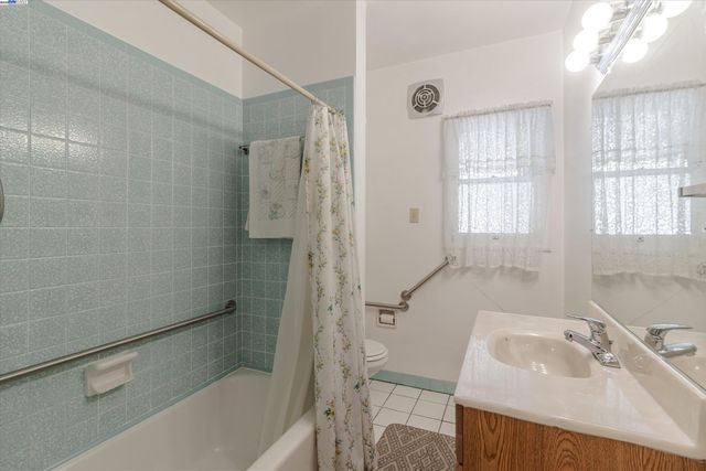 3847 Fruitvale Ave, Oakland, CA 94602