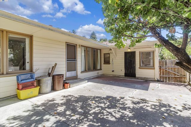 3847 Fruitvale Ave, Oakland, CA 94602