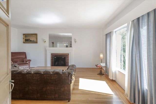 3847 Fruitvale Ave, Oakland, CA 94602