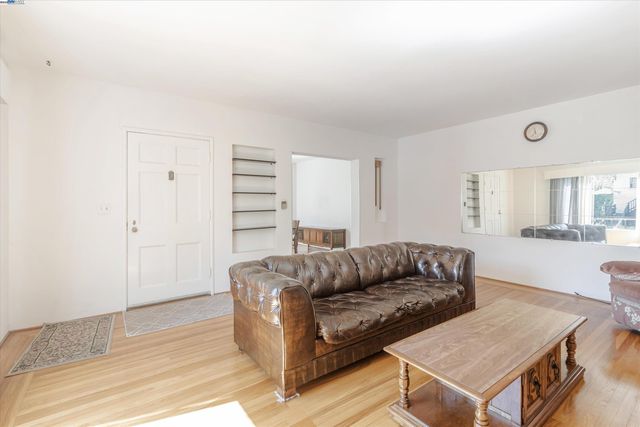 3847 Fruitvale Ave, Oakland, CA 94602