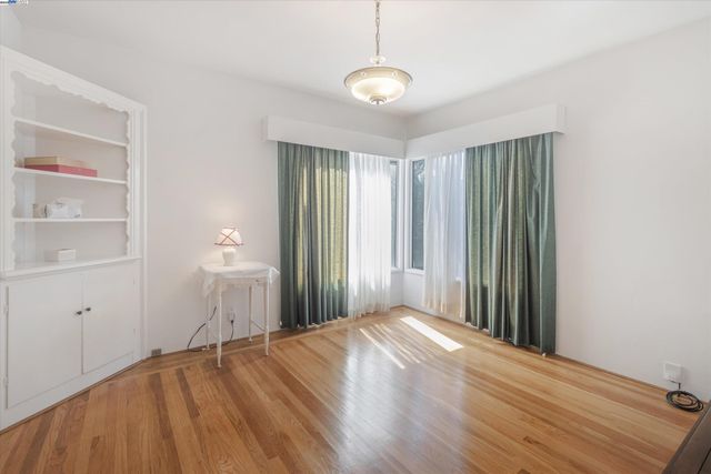 3847 Fruitvale Ave, Oakland, CA 94602