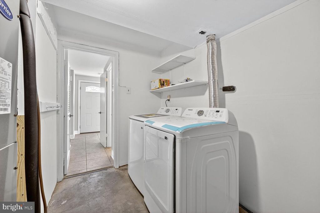 Image 15 of property listing at 1532 POTOMAC HEIGHTS DR #204, Fort Washington, MD 20744