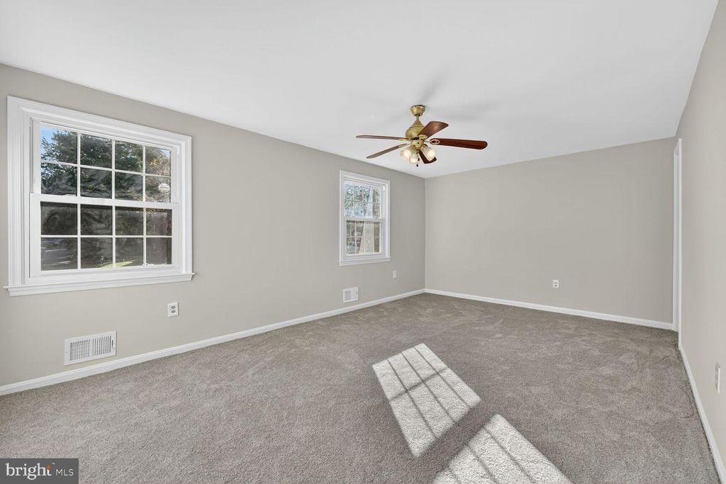 Image 8 of property listing at 1532 POTOMAC HEIGHTS DR #204, Fort Washington, MD 20744