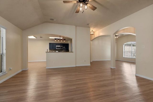 6610 Woodland Oaks, Magnolia, TX 77354