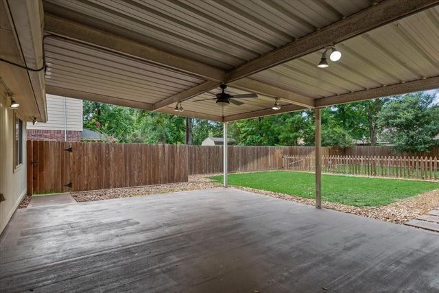 6610 Woodland Oaks, Magnolia, TX 77354