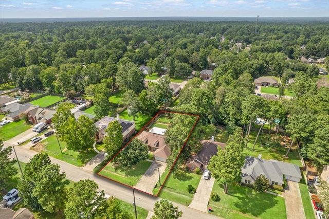 6610 Woodland Oaks, Magnolia, TX 77354