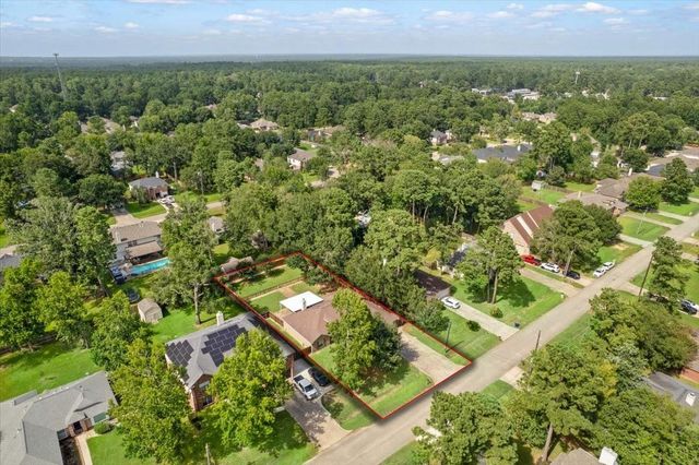6610 Woodland Oaks, Magnolia, TX 77354