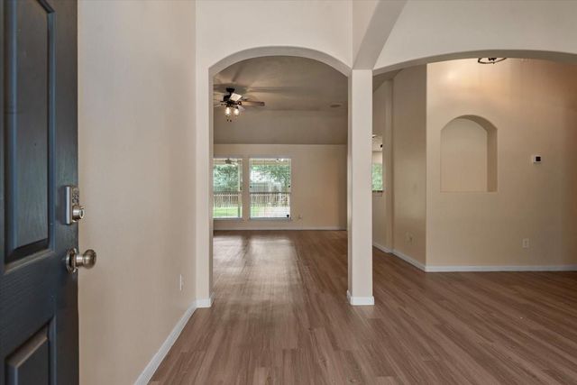6610 Woodland Oaks, Magnolia, TX 77354