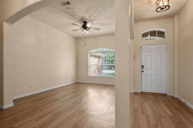 6610 Woodland Oaks, Magnolia, TX 77354