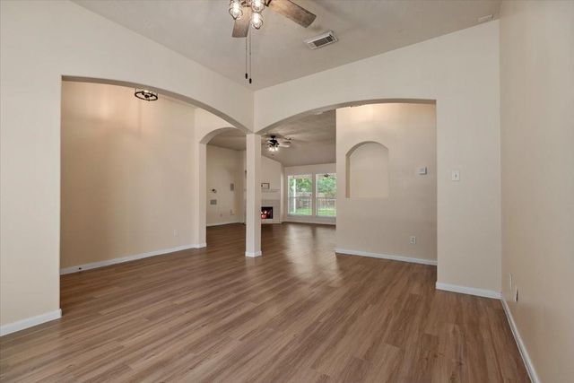 6610 Woodland Oaks, Magnolia, TX 77354