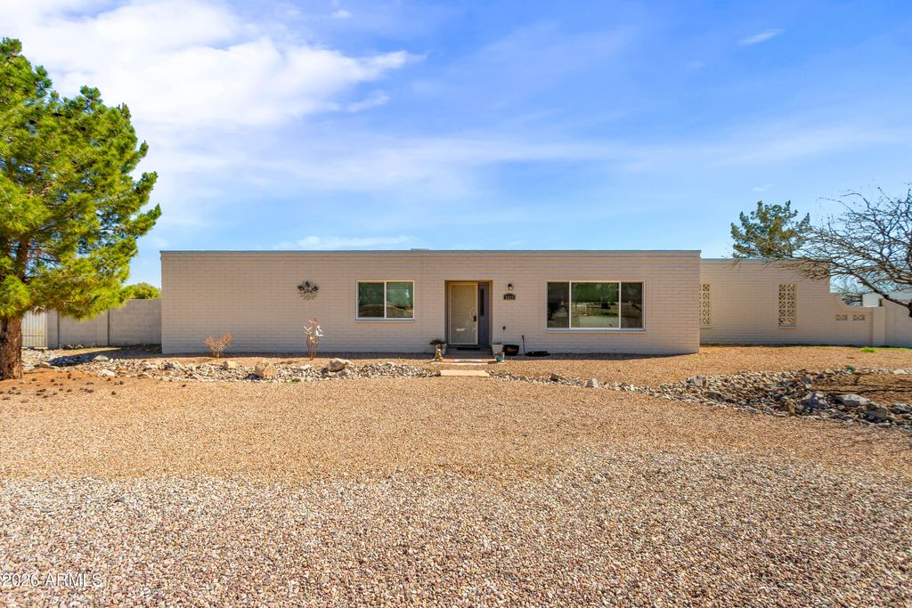 5009 S NEZ PERCE Avenue, Sierra Vista, AZ 85650
