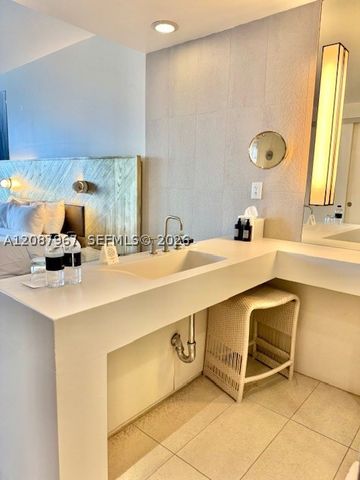 3101 Bayshore Dr 1208, Fort Lauderdale, FL 33304