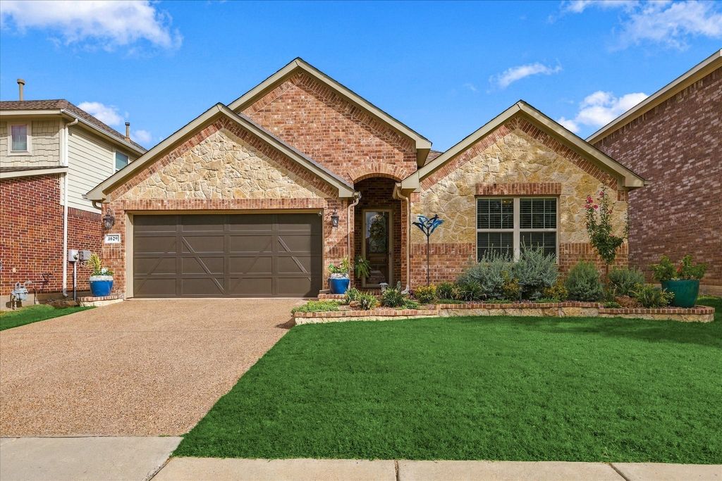 1629 Falconet Court, Carrollton, TX 75010 — exterior