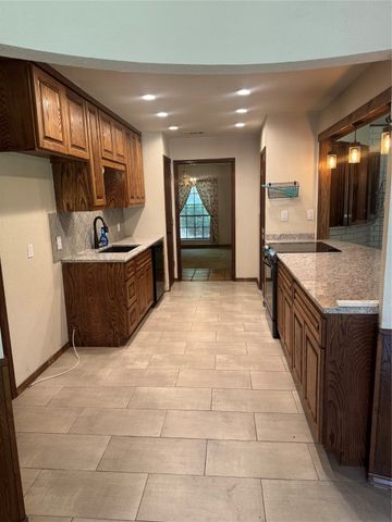 4324 Quail Hollow Road, Fort Worth, TX 76133