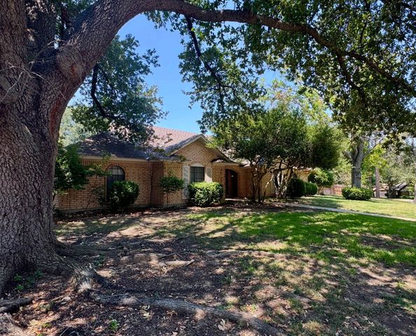 4324 Quail Hollow Road, Fort Worth, TX 76133