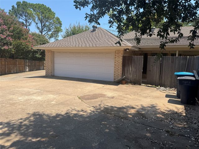 4324 Quail Hollow Road, Fort Worth, TX 76133