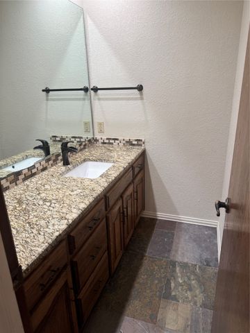 4324 Quail Hollow Road, Fort Worth, TX 76133