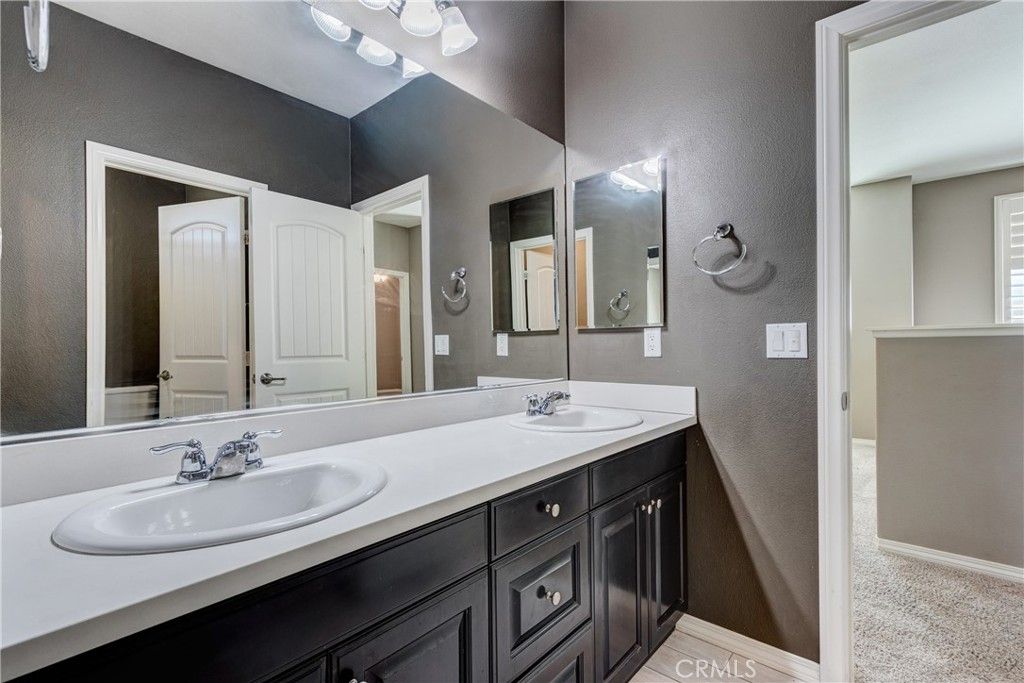 Image 33 of property listing at 31562 Shoregrass Street, Murrieta, CA 92563
