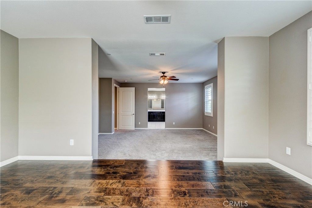 Image 39 of property listing at 31562 Shoregrass Street, Murrieta, CA 92563