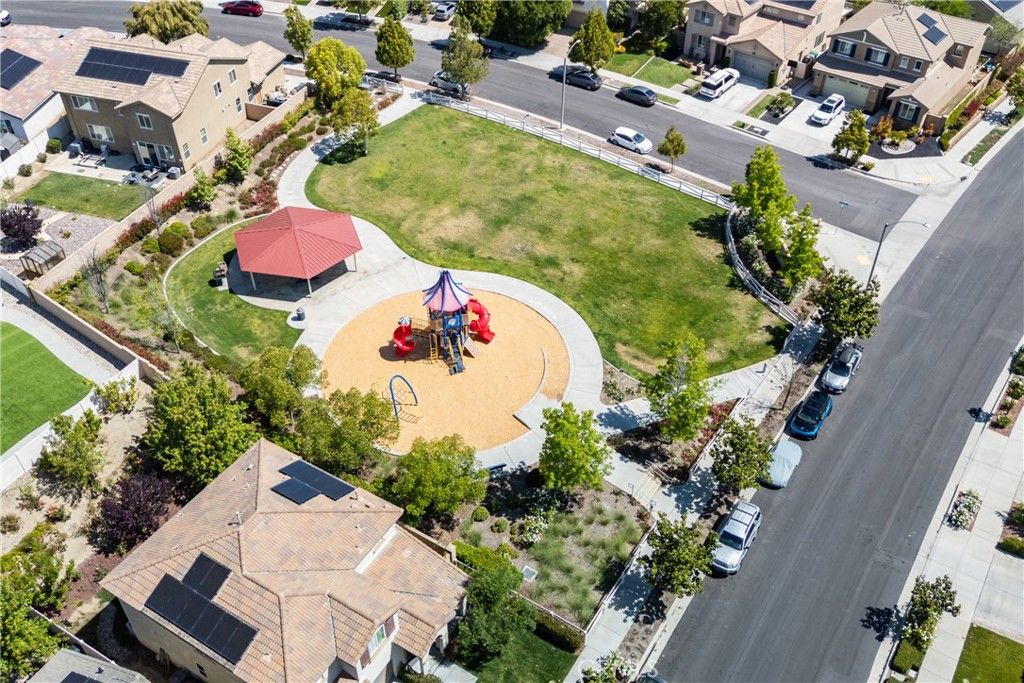 Image 63 of property listing at 31562 Shoregrass Street, Murrieta, CA 92563