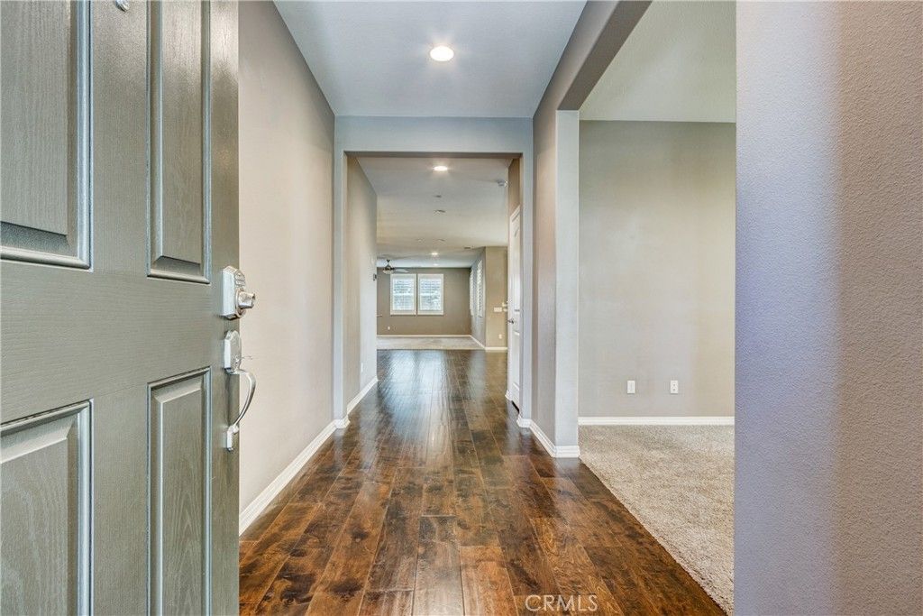 Image 9 of property listing at 31562 Shoregrass Street, Murrieta, CA 92563