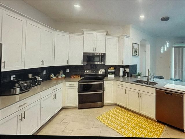 8851 FALLEN OAK DRIVE, Davenport, FL 33896